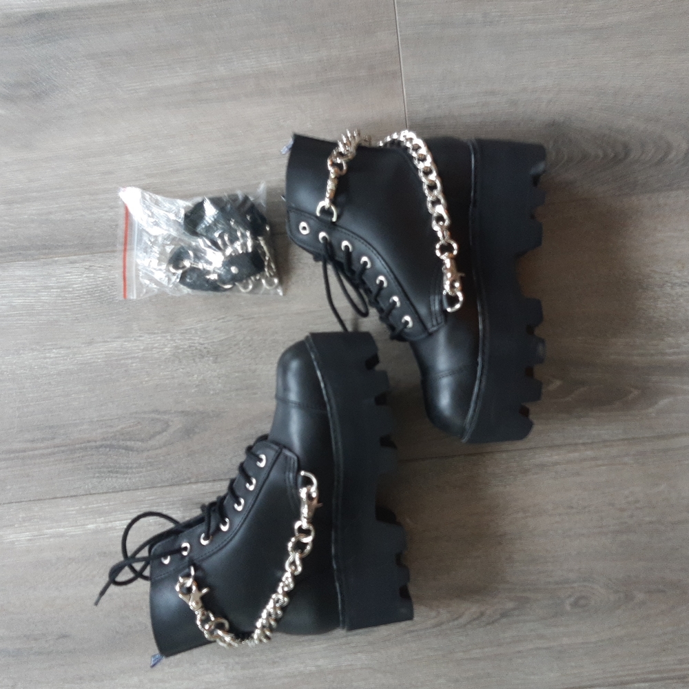 T.U.K 7 Loop Strap Dino Lug Boot - Picture 4 of 12